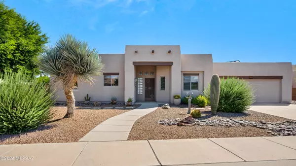 823 S Paseo De La Lira, Green Valley, AZ 85614