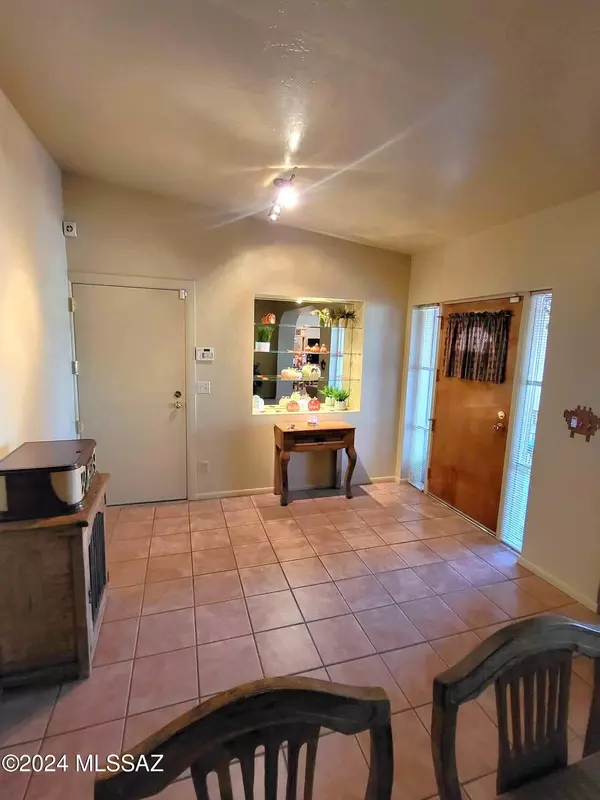 Tucson, AZ 85706,833 W Hawaii Drive