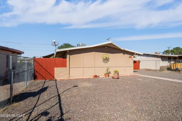 Tucson, AZ 85713,3621 E 27Th Street