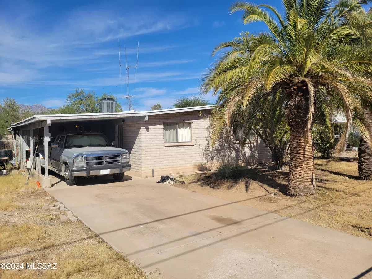 Tucson, AZ 85712,5837 E Mabel Street