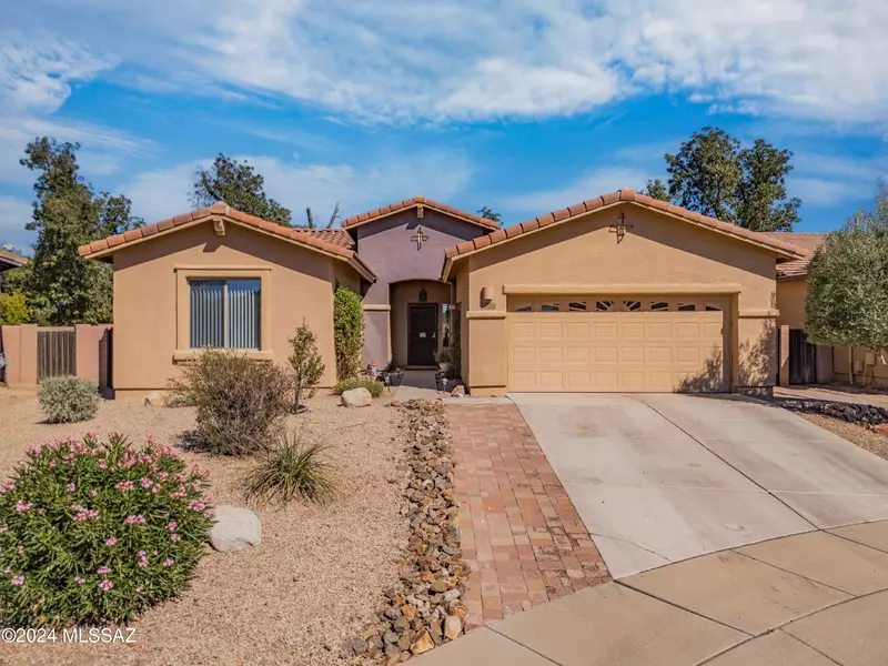 825 E Gunsight Mountain Place, Sahuarita, AZ 85629