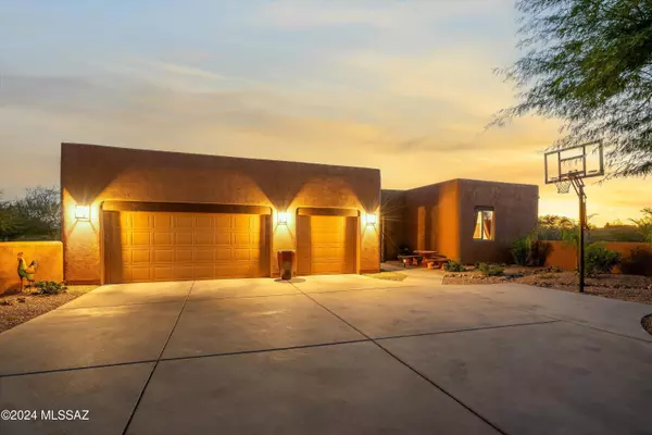 Oro Valley, AZ 85742,2325 W Lambert Lane