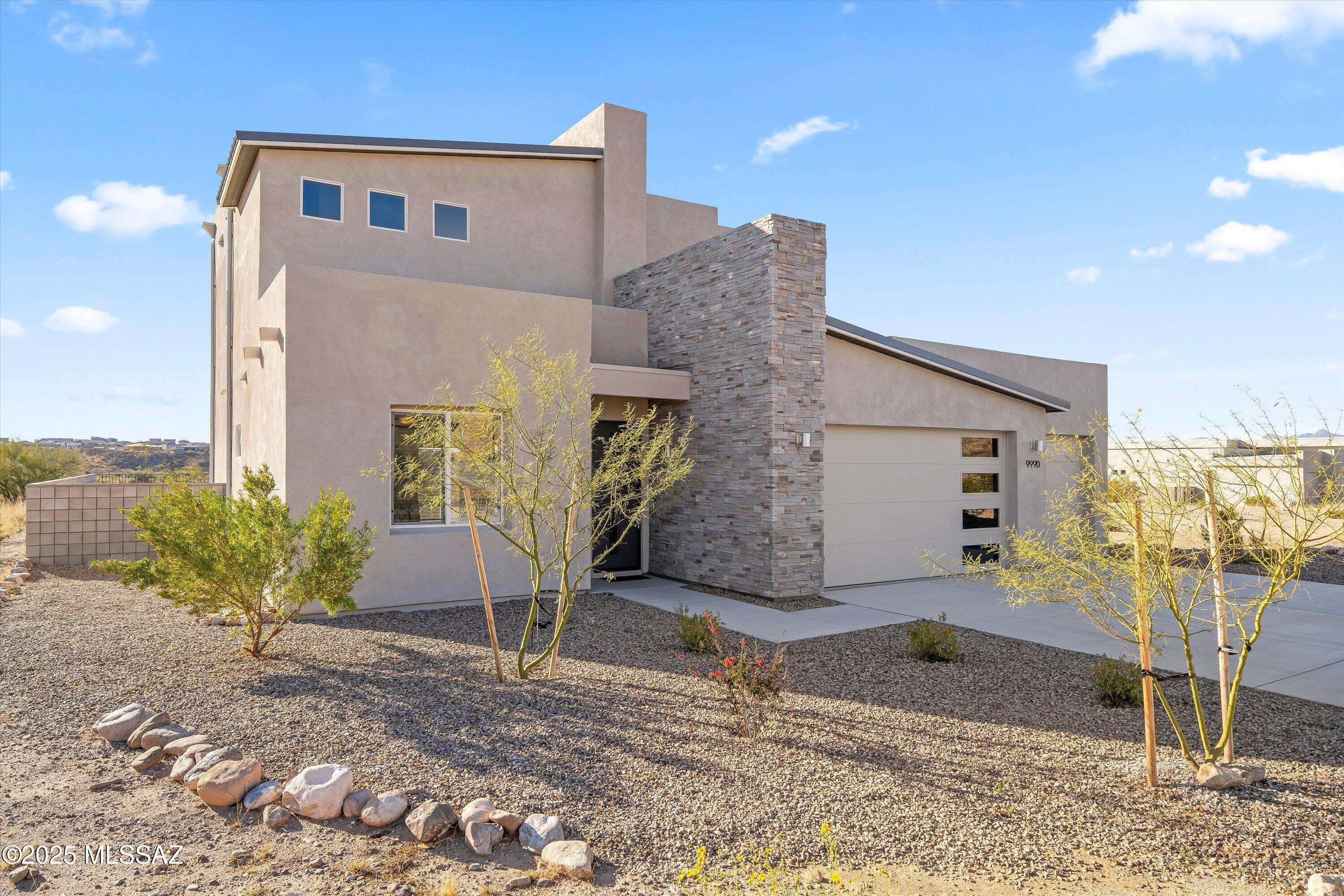 9990 S Rolling Water Drive, Vail, AZ 85641