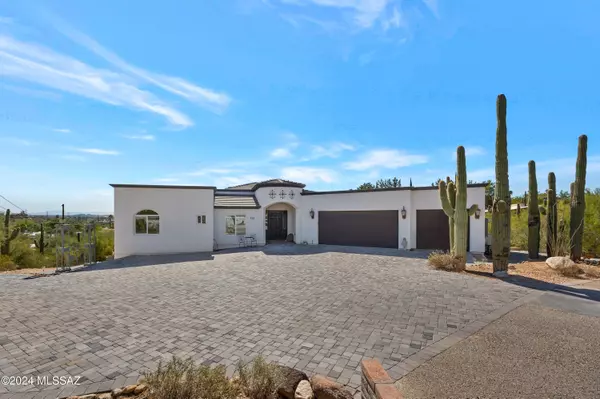 702 W Cresta Loma Drive, Tucson, AZ 85704