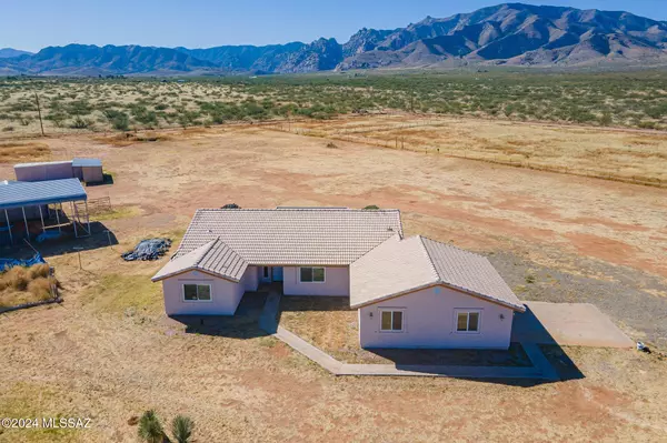 1176 W Trigger Lane, Cochise, AZ 85606