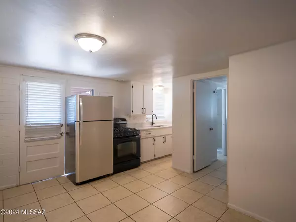 Tucson, AZ 85716,3545 E Camden Street #2