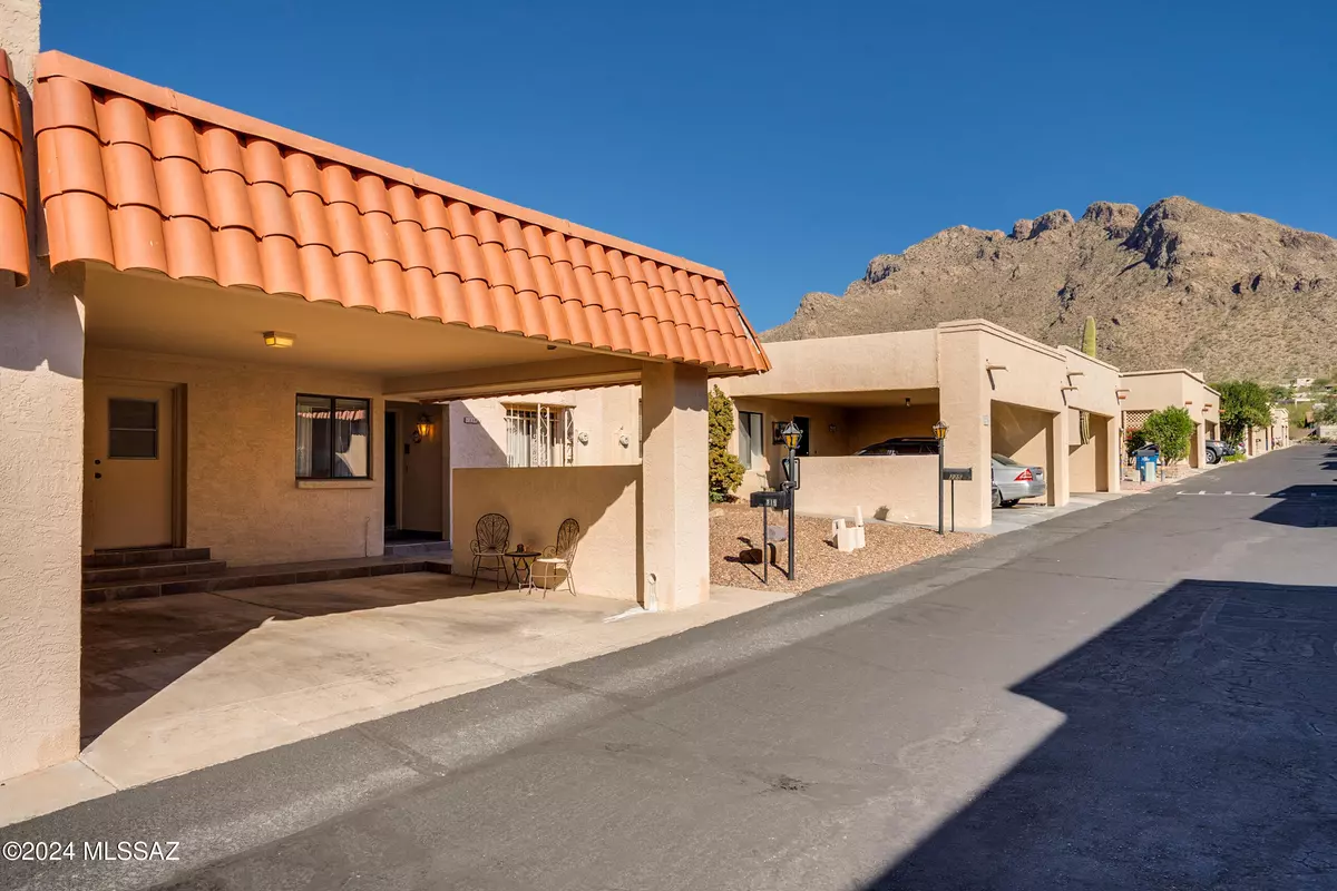 Oro Valley, AZ 85704,219 E Calle Zafiro