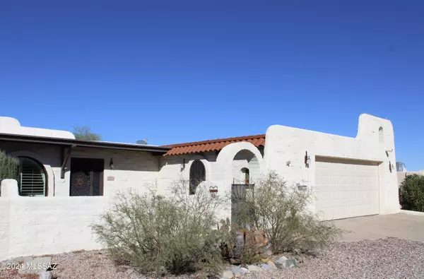 1097 W Circulo Del Sur, Green Valley, AZ 85614