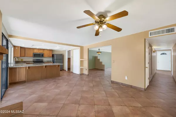 Tucson, AZ 85715,8602 E Fairmount Place