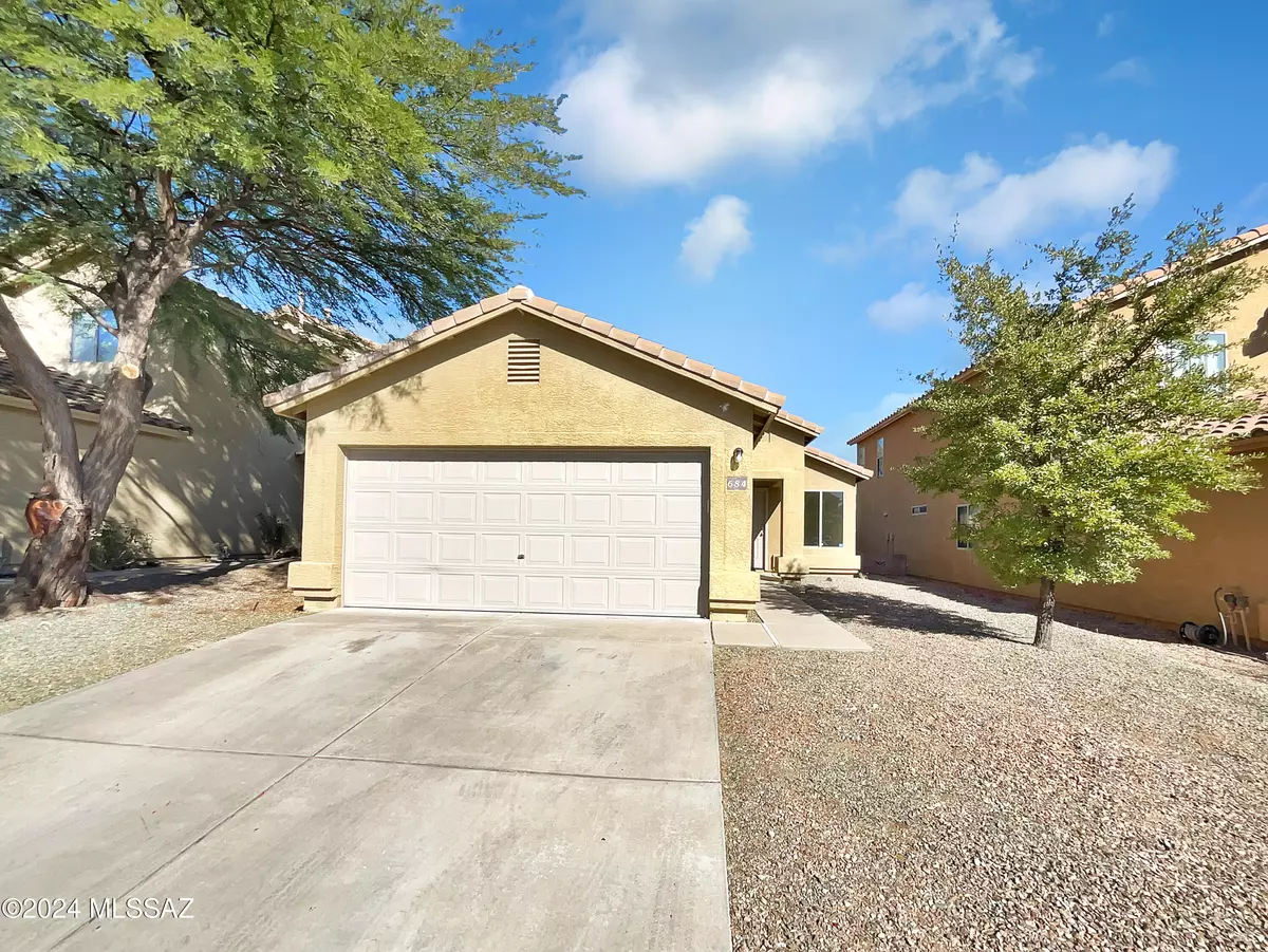 Green Valley, AZ 85614,684 W Cholla Crest Drive