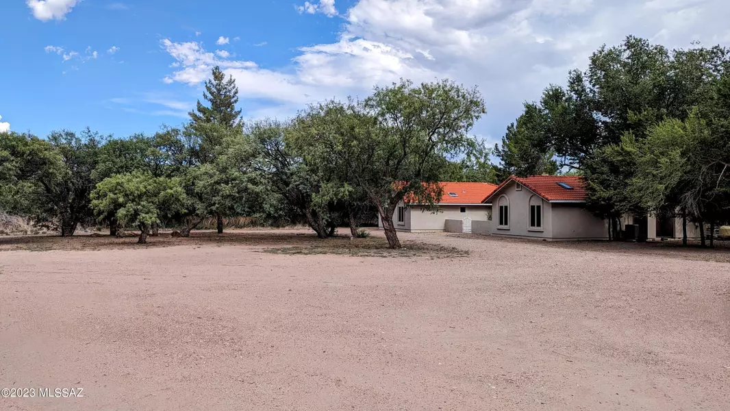 1730 E Acorn Lane, Huachuca City, AZ 85616