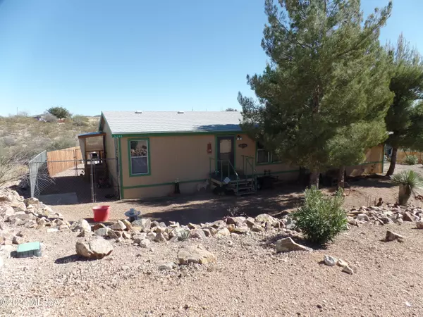 1301 N Saddleback Circle, Tombstone, AZ 85638