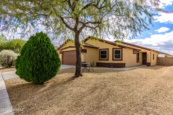 8241 W Calle Escorial, Tucson, AZ 85757