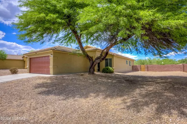 Green Valley, AZ 85614,534 W Amber Hawk Court