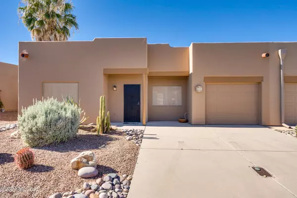 3720 S Camino Del Golfista, Green Valley, AZ 85614