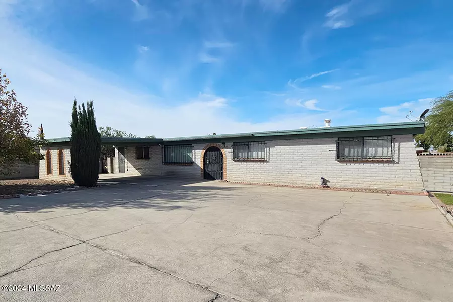 2330 S Harrison Road, Tucson, AZ 85748