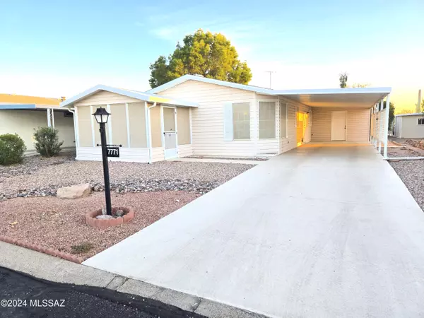 7771 W Touchstone Street, Tucson, AZ 85735