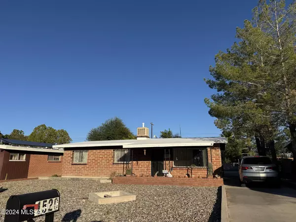 1520 N Louis Avenue, Tucson, AZ 85712