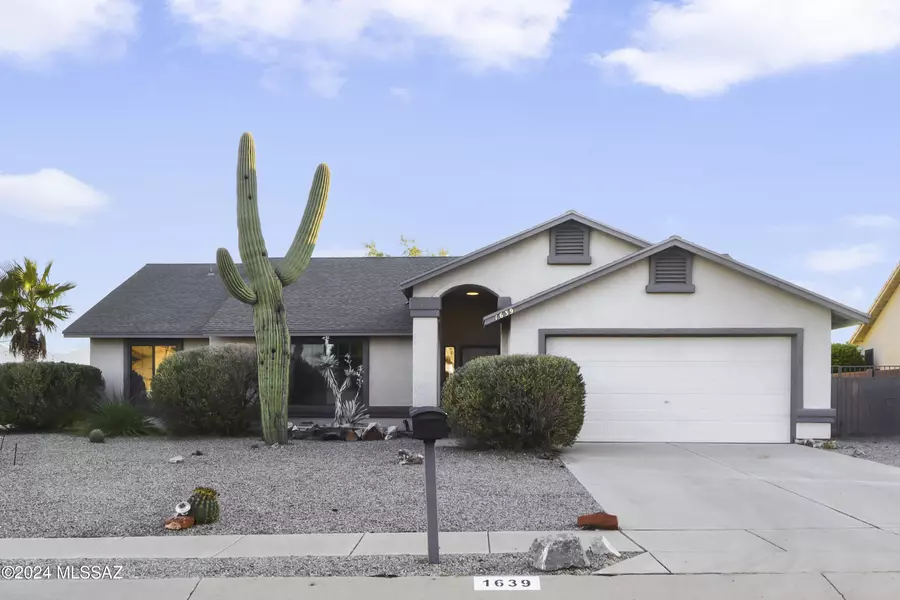 1639 W Camino Acierto, Sahuarita, AZ 85629