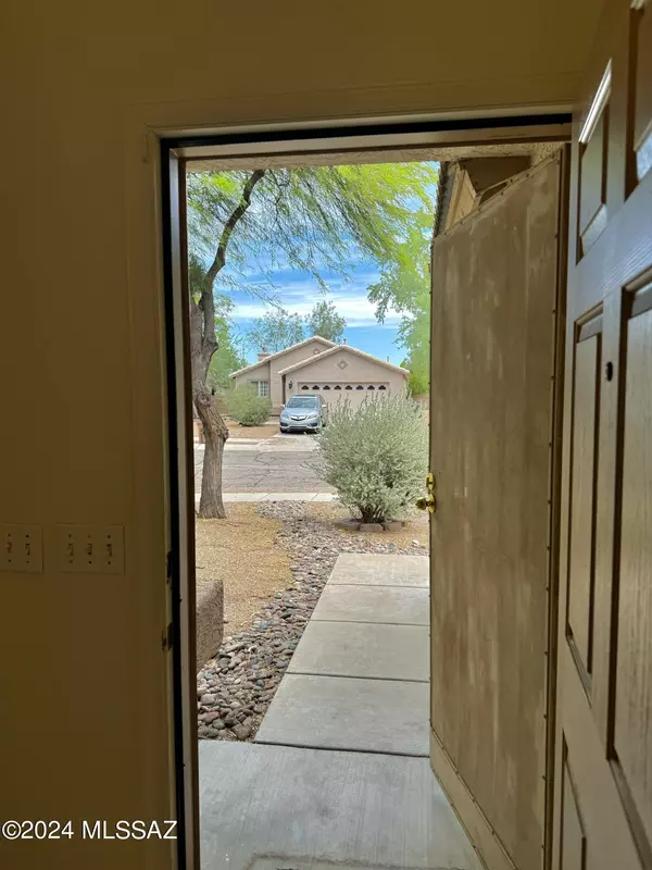 Tucson, AZ 85704,2091 W Cholla Estate Drive