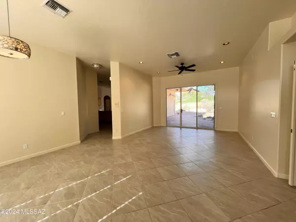 Oro Valley, AZ 85737,1676 W Wimbledon Way