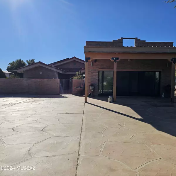 334 Valley View Drive, Rio Rico, AZ 85648