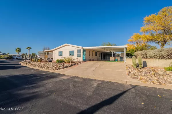 Green Valley, AZ 85614,224 W Tuna Drive