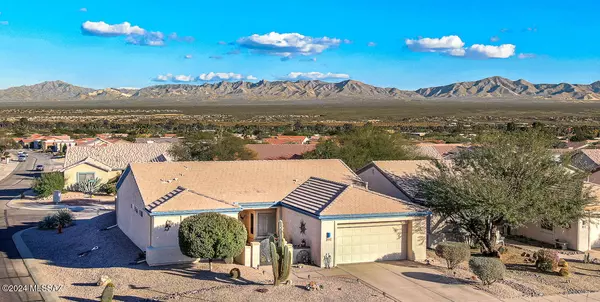 308 N Bent Ridge Drive, Green Valley, AZ 85614