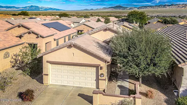 578 N Tunitcha Drive, Green Valley, AZ 85614