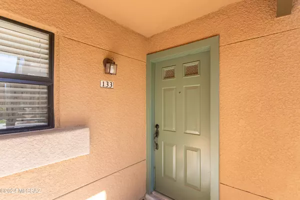 Tucson, AZ 85718,6651 N Campbell Avenue #133