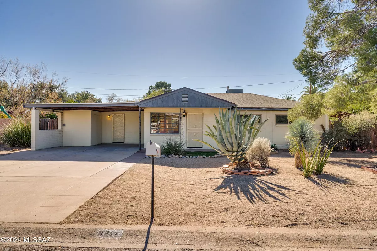 Tucson, AZ 85712,5312 E Peach Street