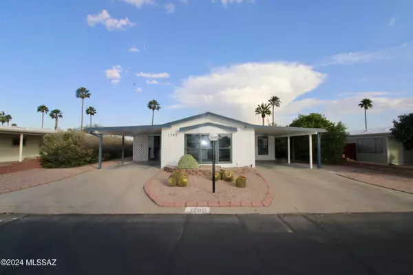 1780 N Via Frondosa, Green Valley, AZ 85614