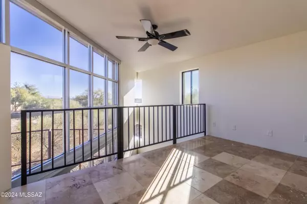 6000 E River Road, Tucson, AZ 85750