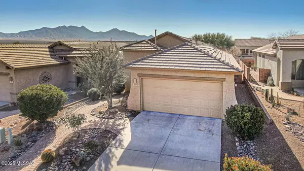 479 W Astruc Drive, Green Valley, AZ 85614