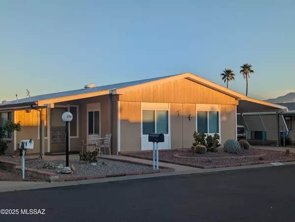 1700 N Via Frondosa, Green Valley, AZ 85614