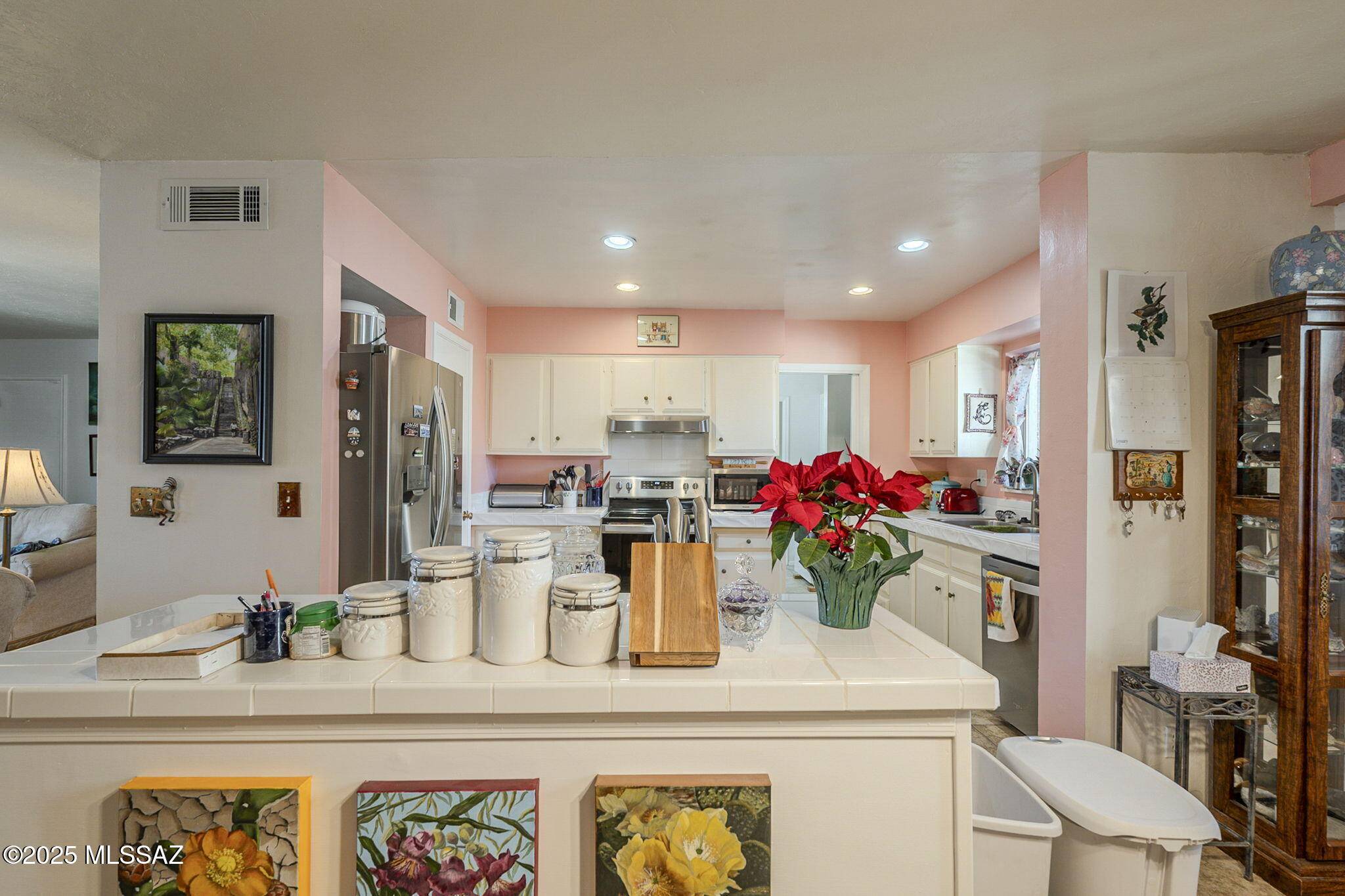 434 S Abrego Drive, Green Valley, AZ 85614
