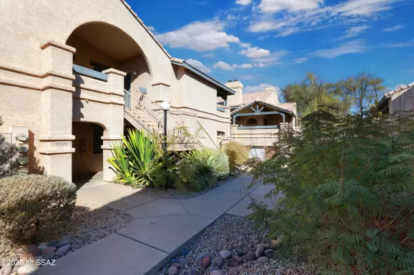 Tucson, AZ 85745,101 S Players Club DriveW  #17202