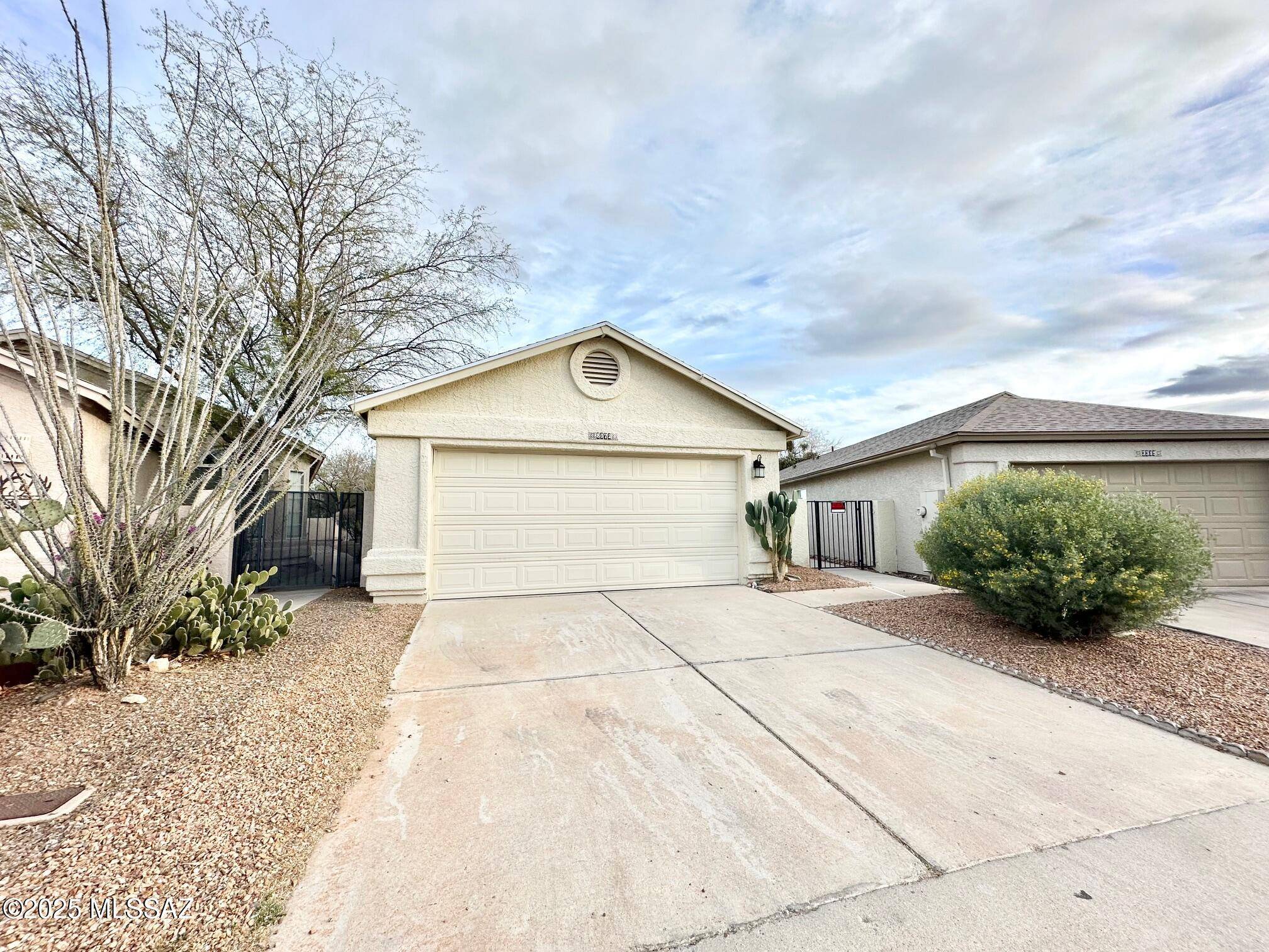 8072 N Wheatfield DriveN, Tucson, AZ 85741