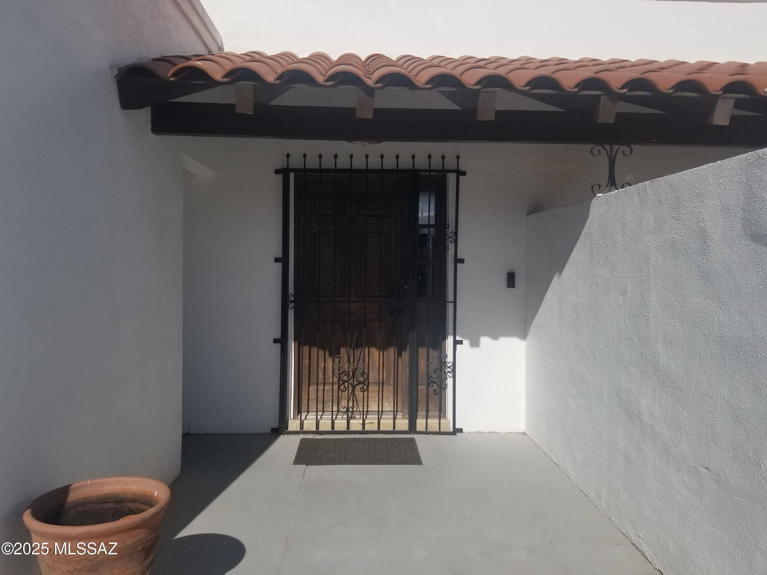 Nogales, AZ 85621,722 N Holm Circle