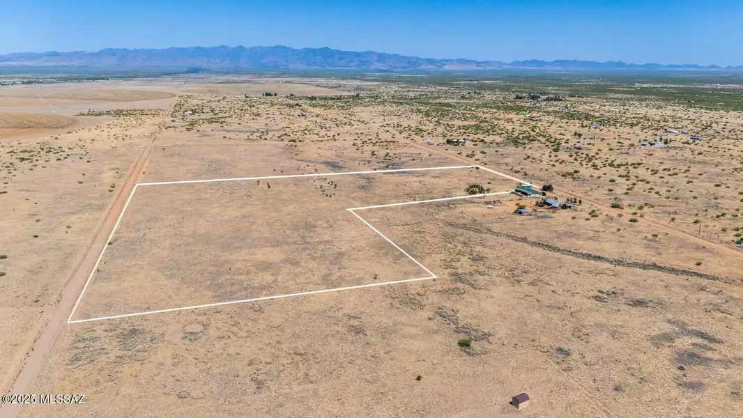 28 Acres Chiricahua Drive #-, Pearce, AZ 85625