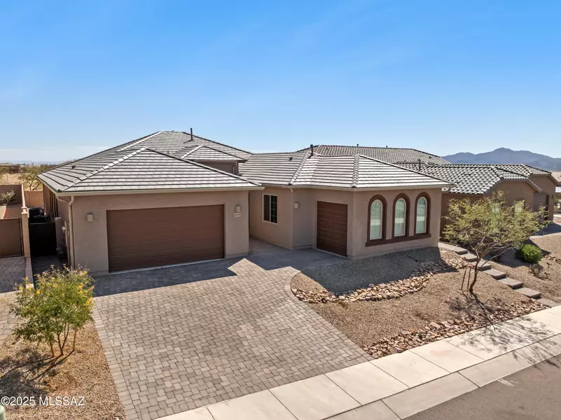 10838 N Cactus Point Drive, Tucson, AZ 85742