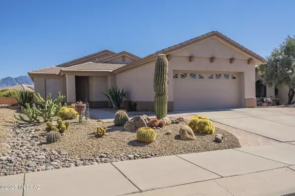 4751 S Longmore Drive, Green Valley, AZ 85622