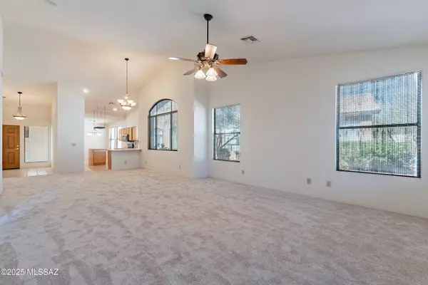 Tucson, AZ 85739,63752 E Holiday Drive