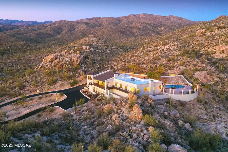 2302 N Camino Cascabel, Tucson, AZ 85749