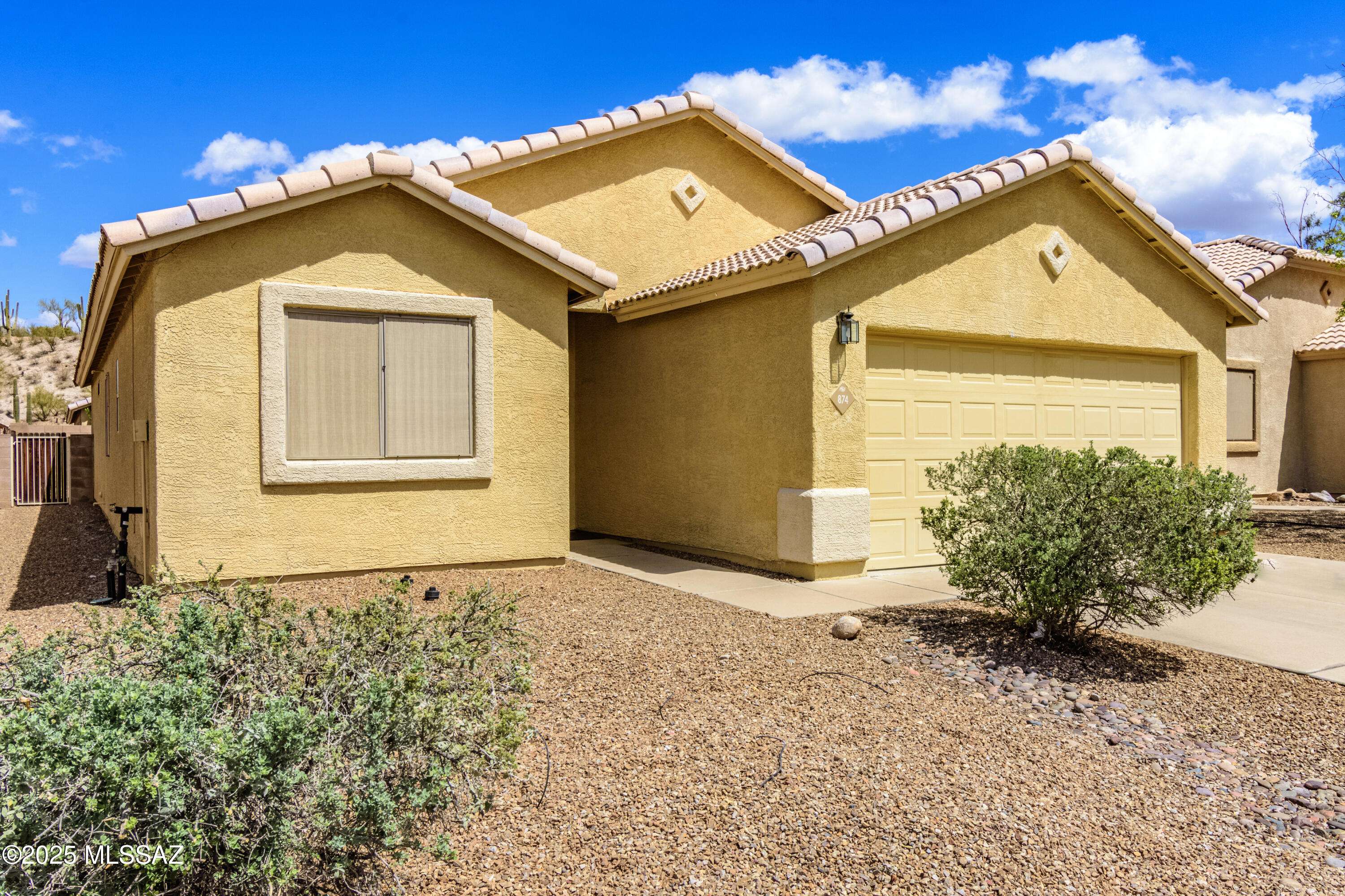 874 W Clear River Street, Tucson, AZ 85704