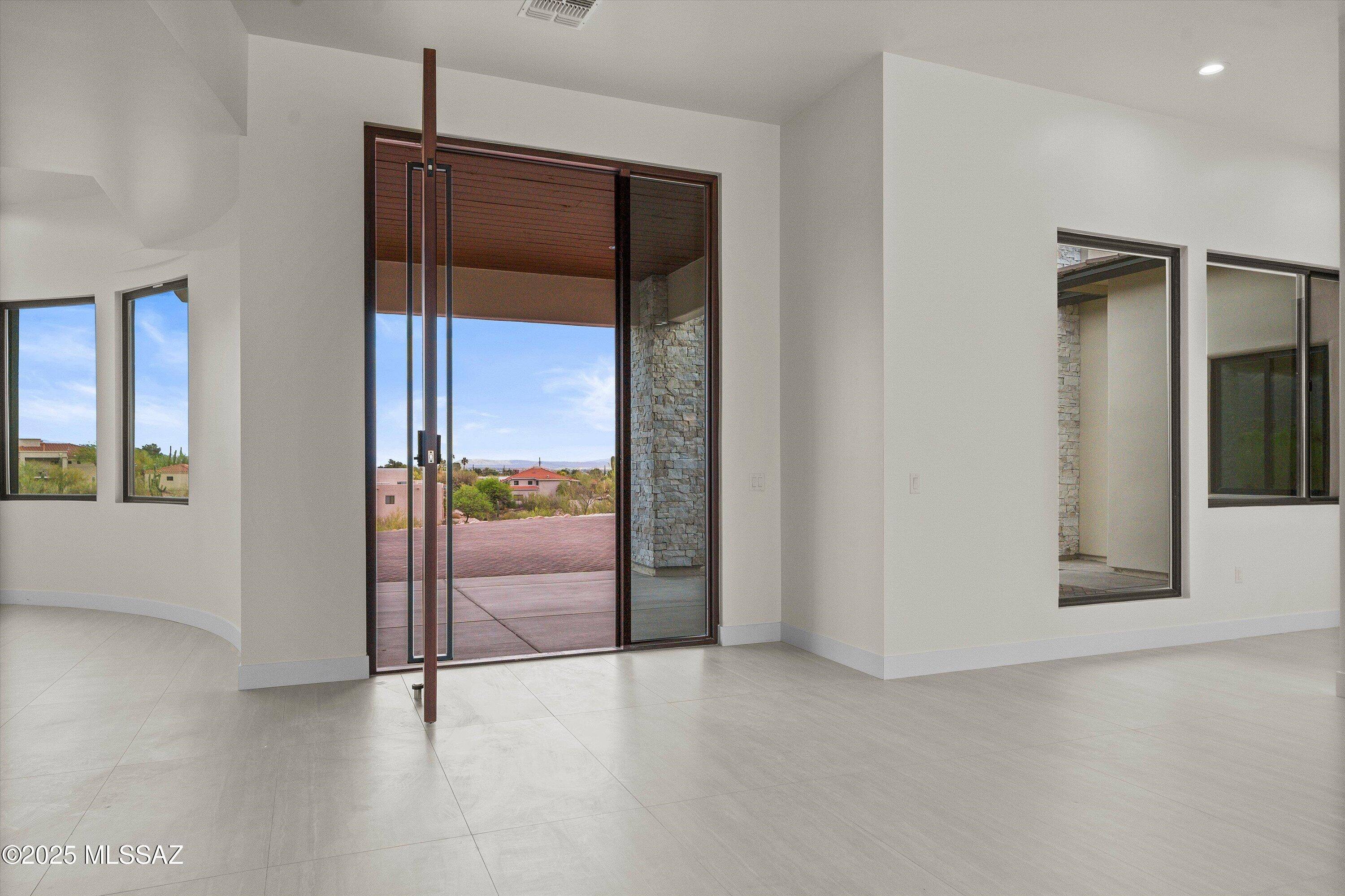 Tucson, AZ 85718,7137 N Thunderhead Drive
