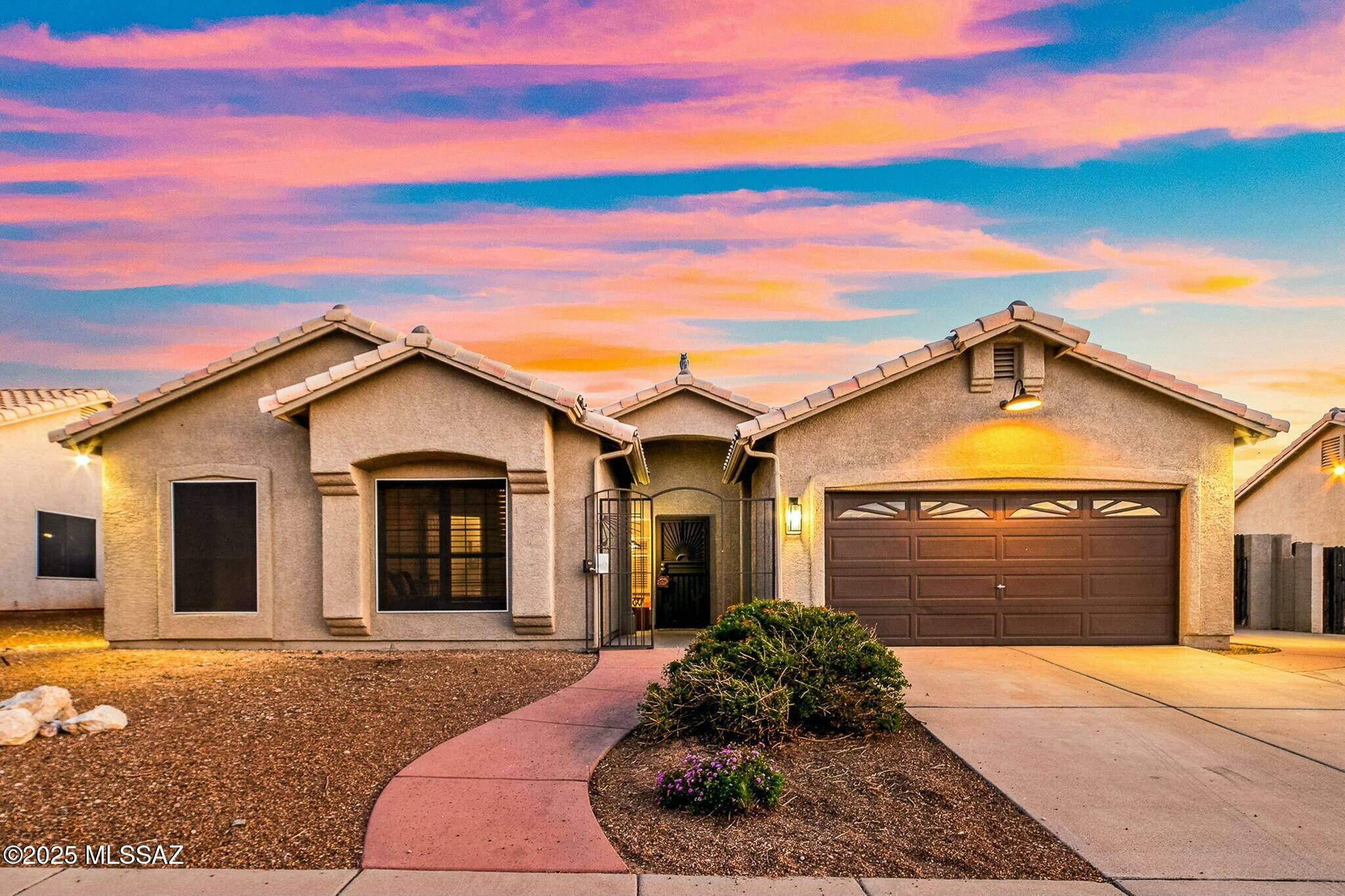 10042 E Paseo San Bernardo, Tucson, AZ 85747