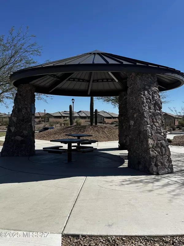 Vail, AZ 85641,8311 S Clara Roberts Way