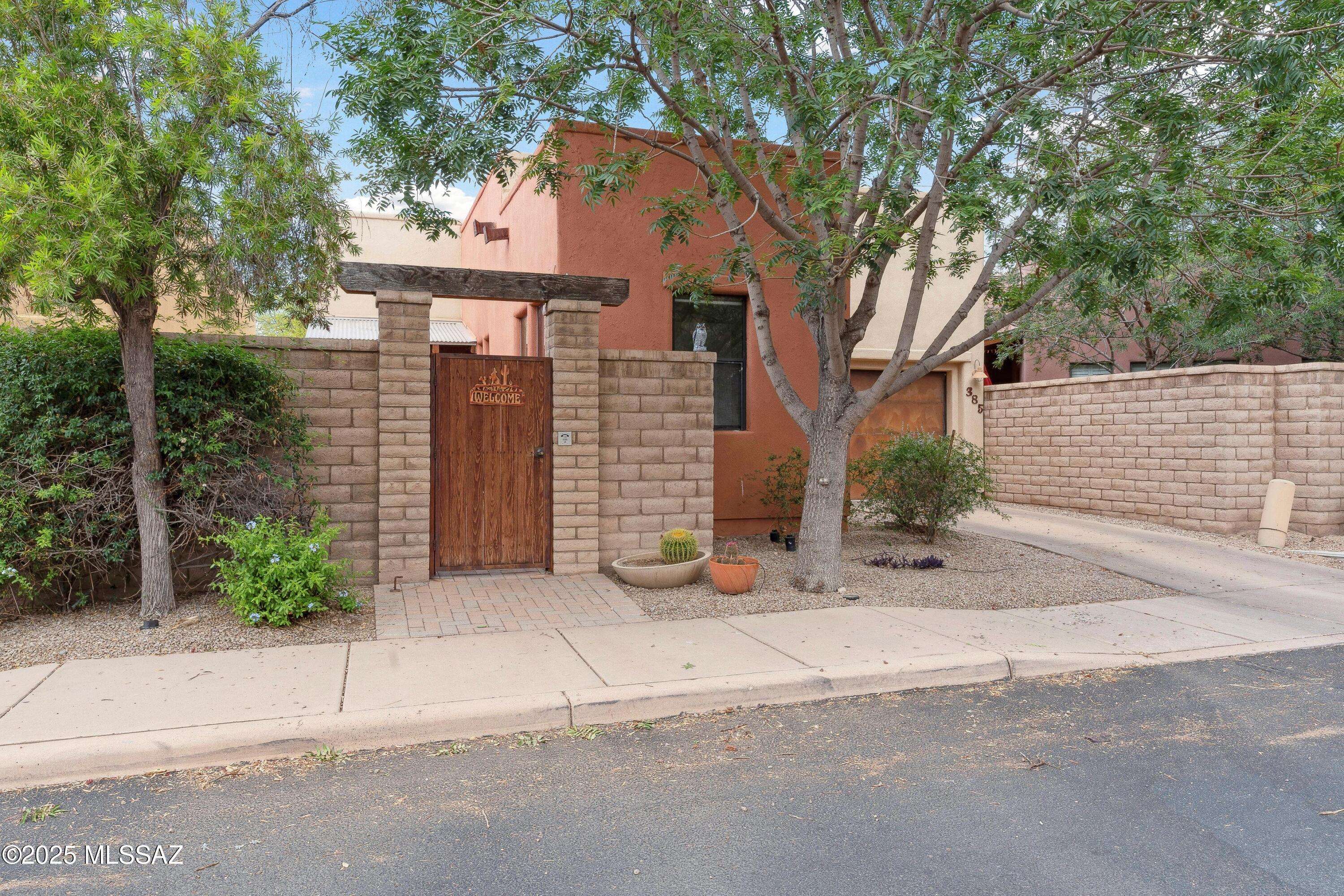 Tucson, AZ 85704,385 E Cedarvale Road