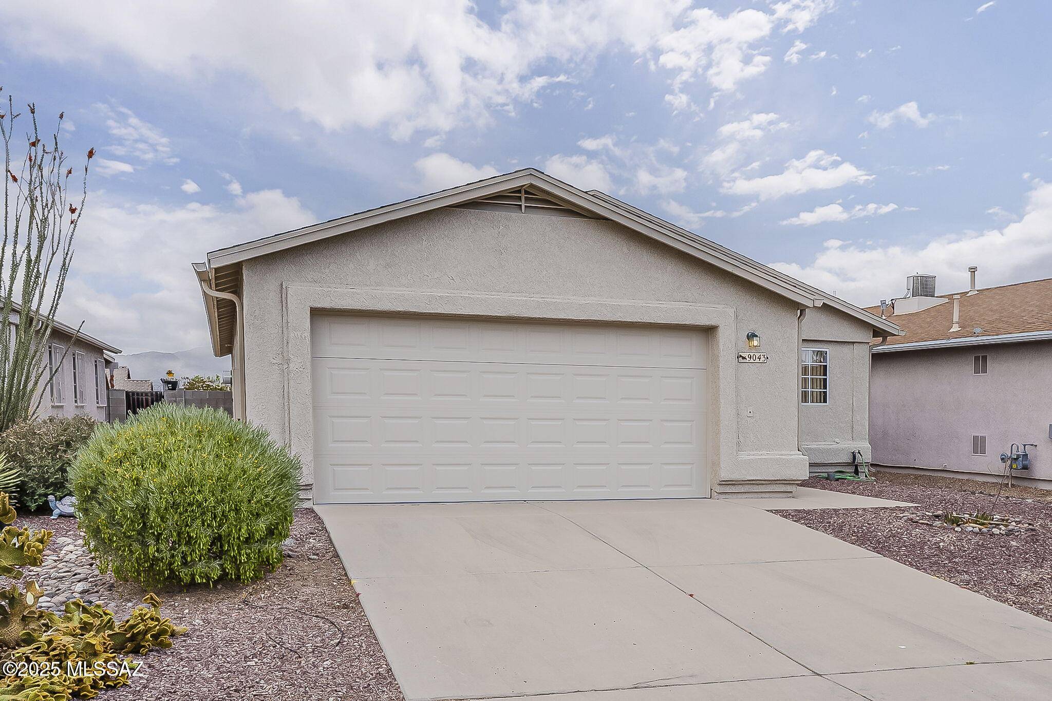 Tucson, AZ 85730,9043 E Weyburn Drive